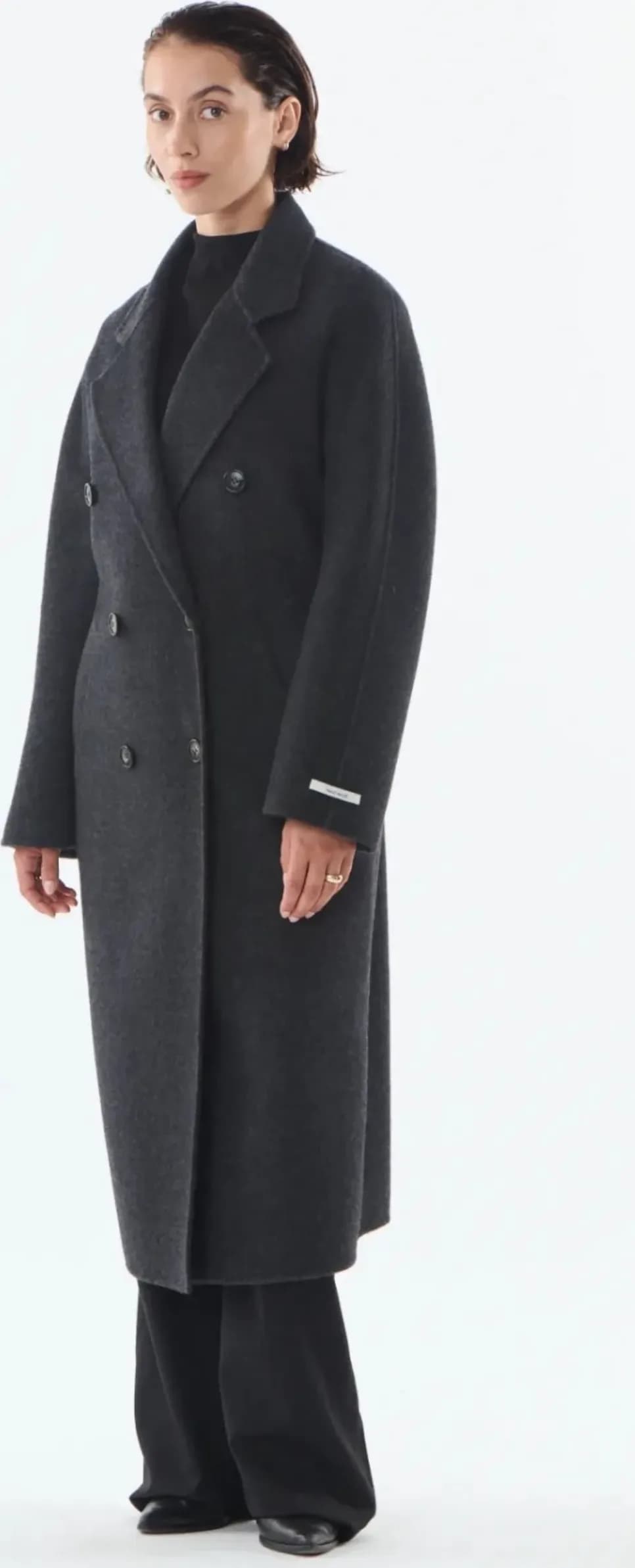 Manteaux Olive en laine, détail de la matière