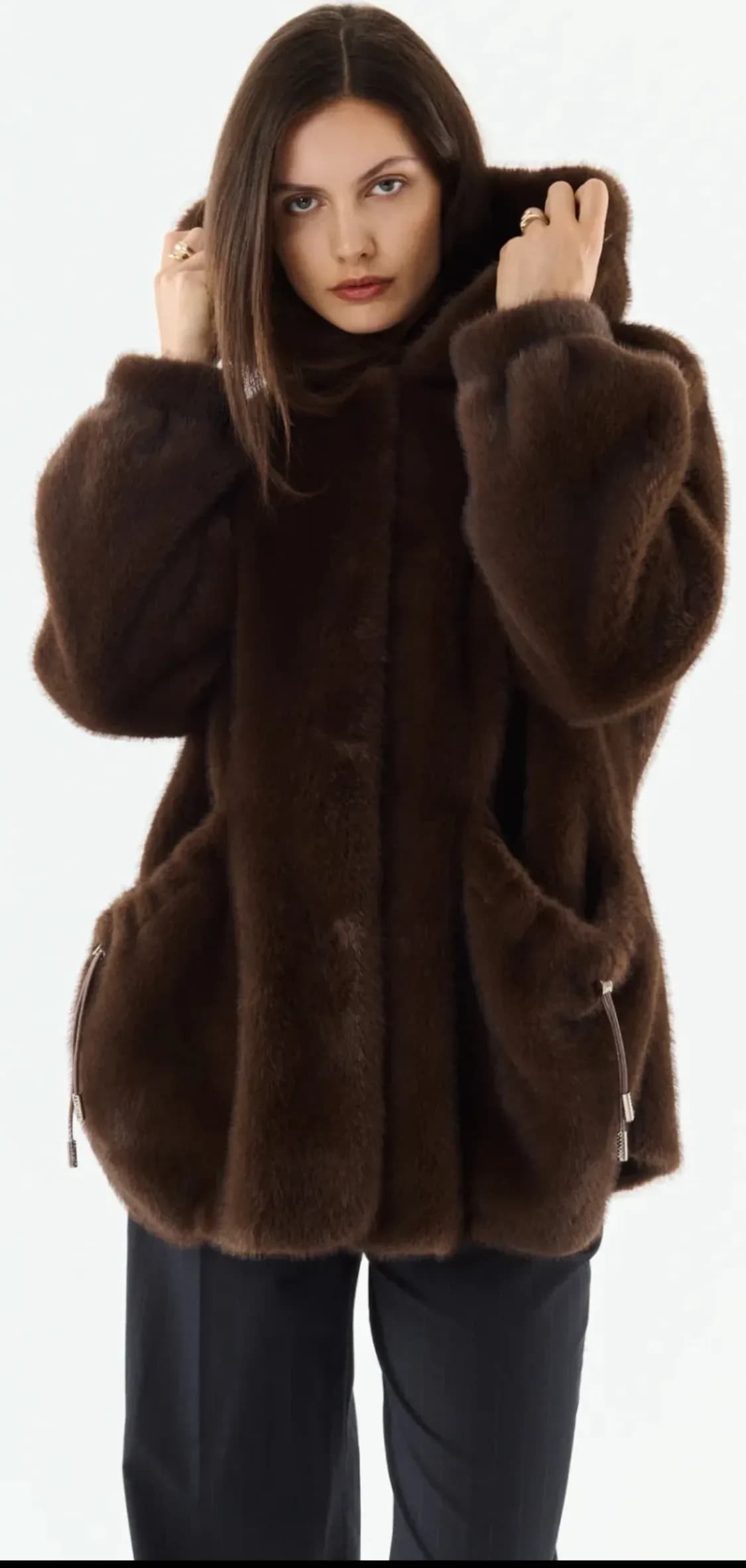 Manteaux Selena en polyester marron chocolat, de profil