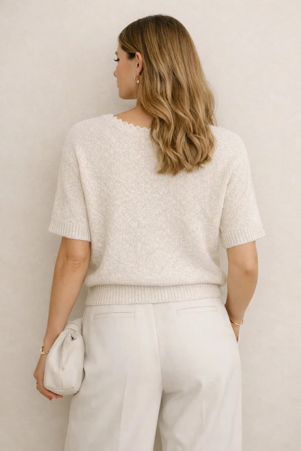 Pull Noemie, de profil