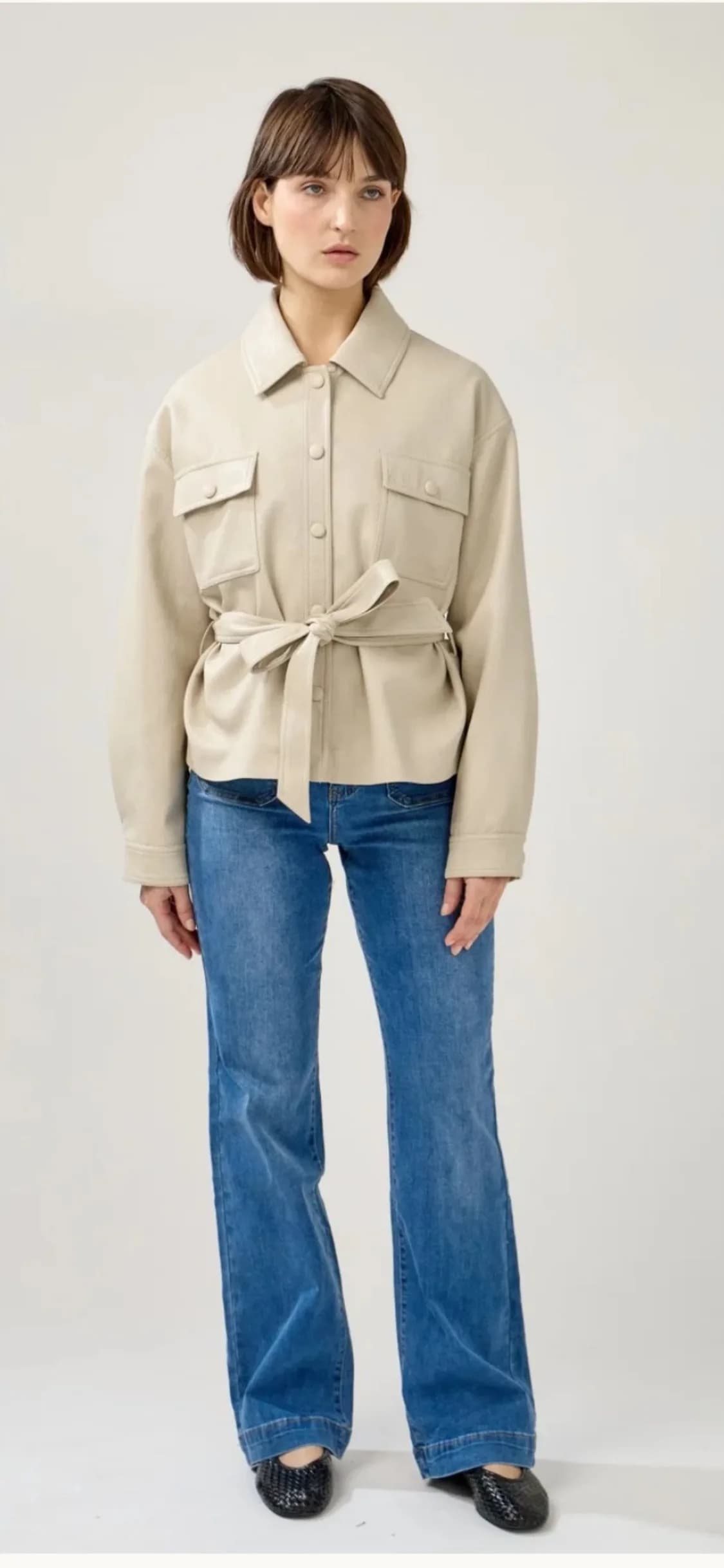 Veste Iloria en polyester beige, à plat