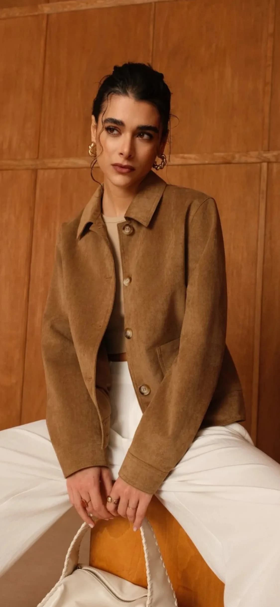 Veste Sabina en polyester camel, vue de détail