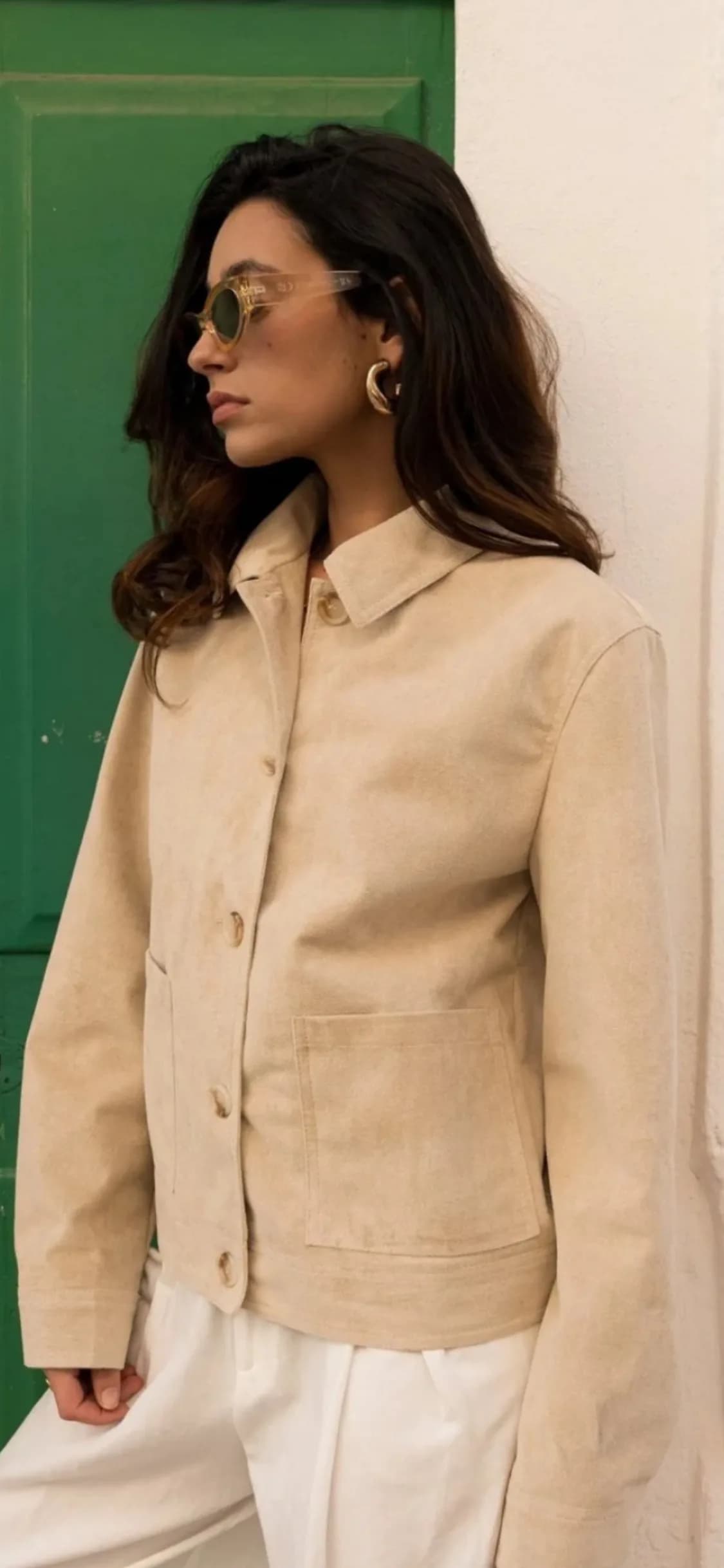 Veste courte beige en suédine, poches plaquées, vue 2