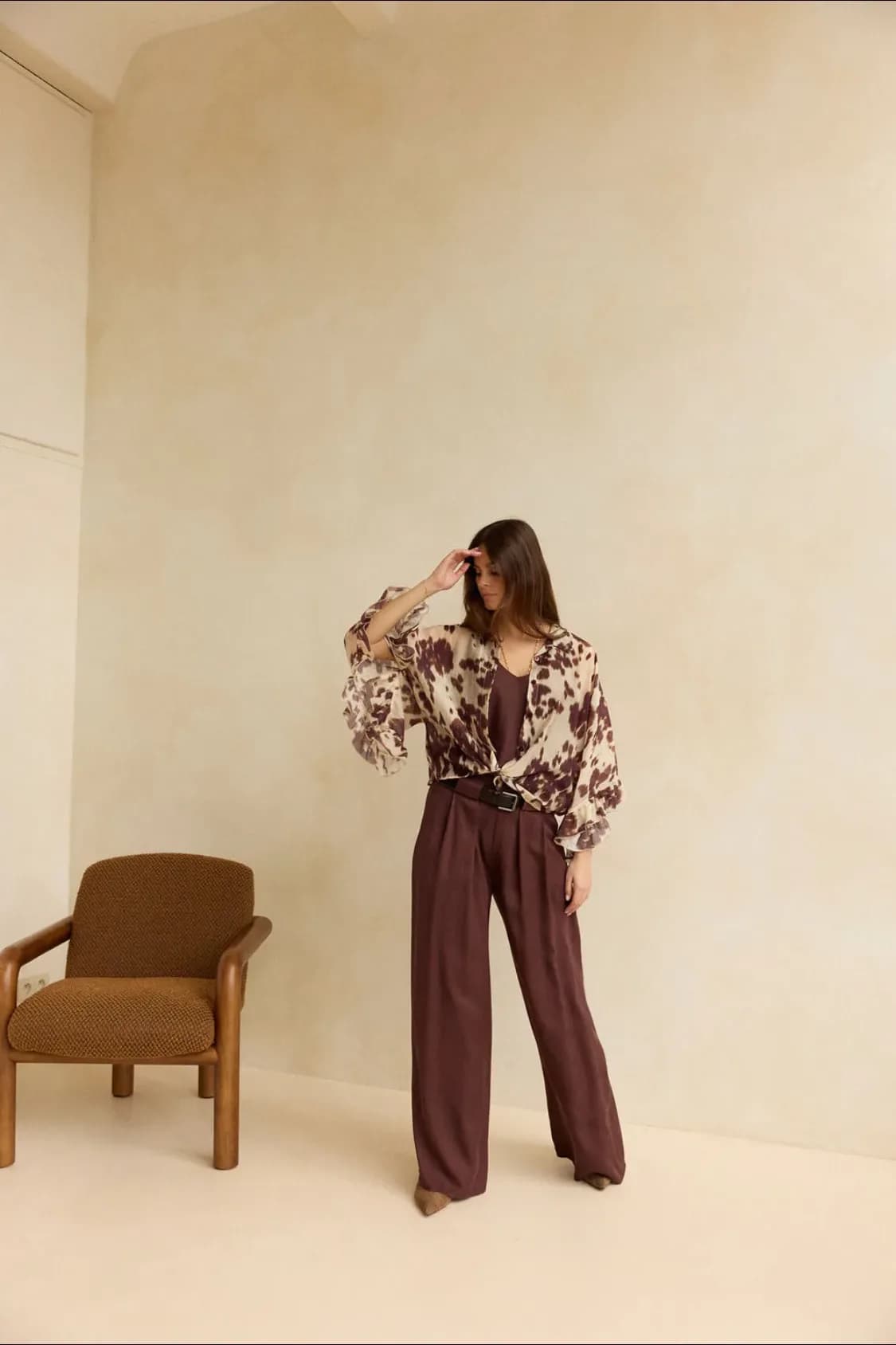 Pantalons marron chocolat, de face