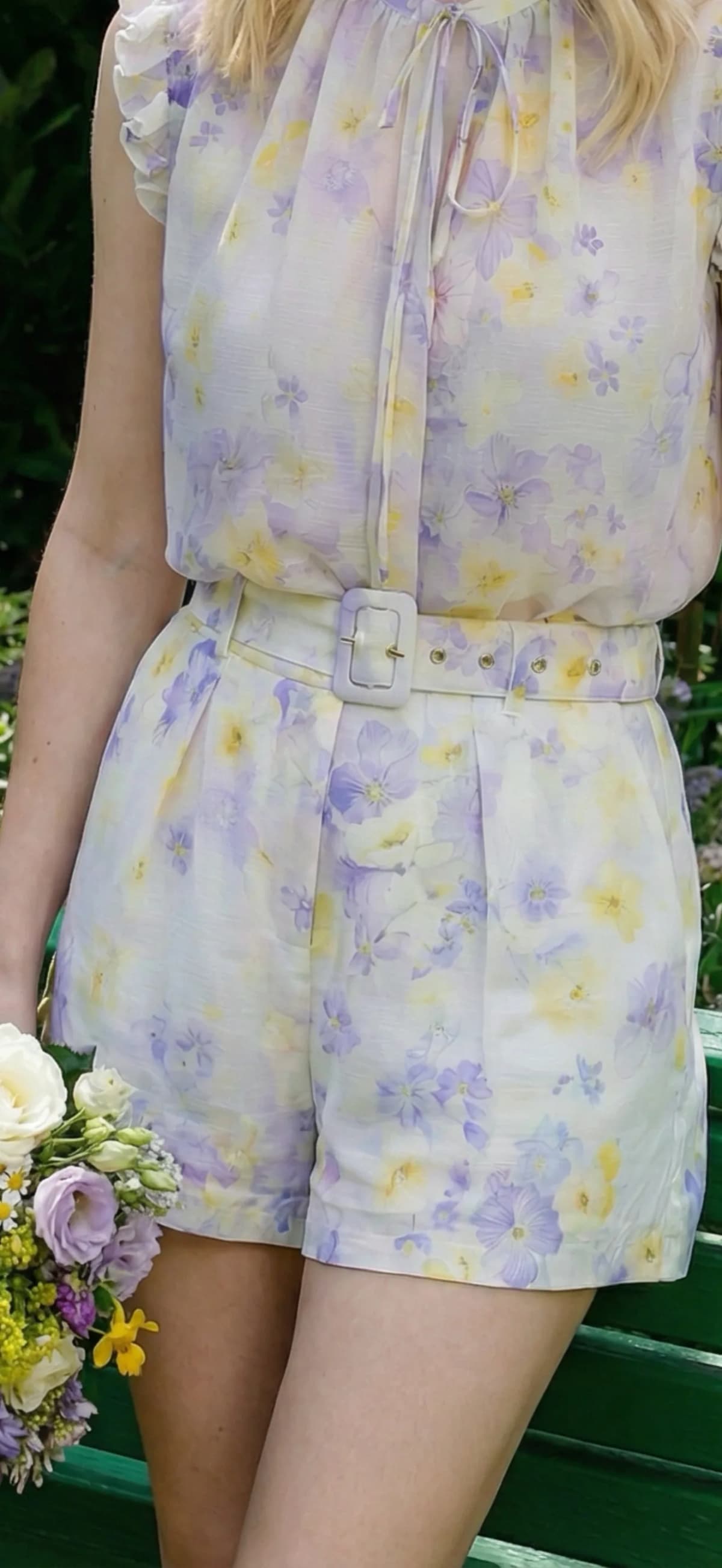 Short multicolore, de face