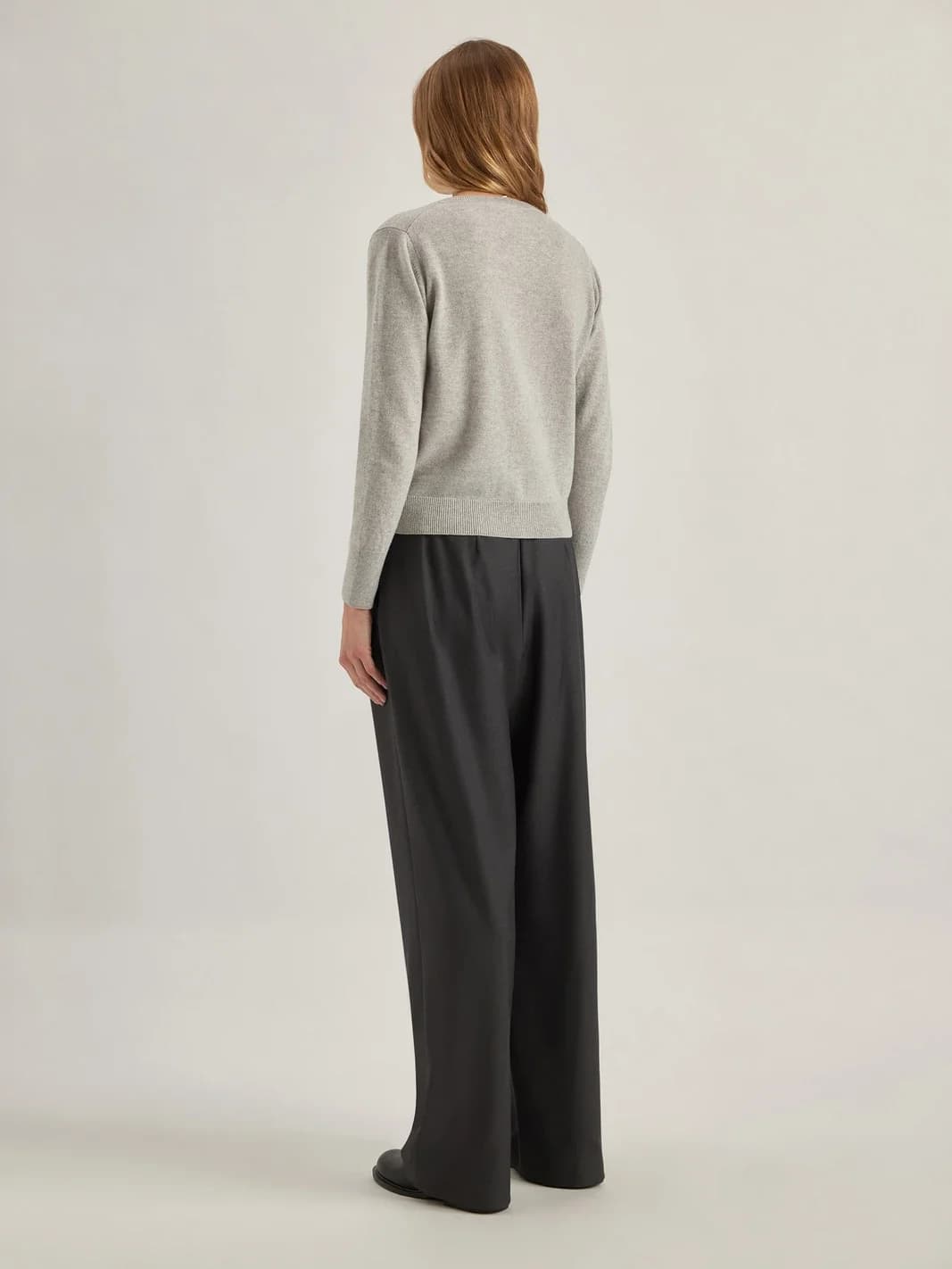 Cardigan court en laine Geelong, petits boutons, vue 4