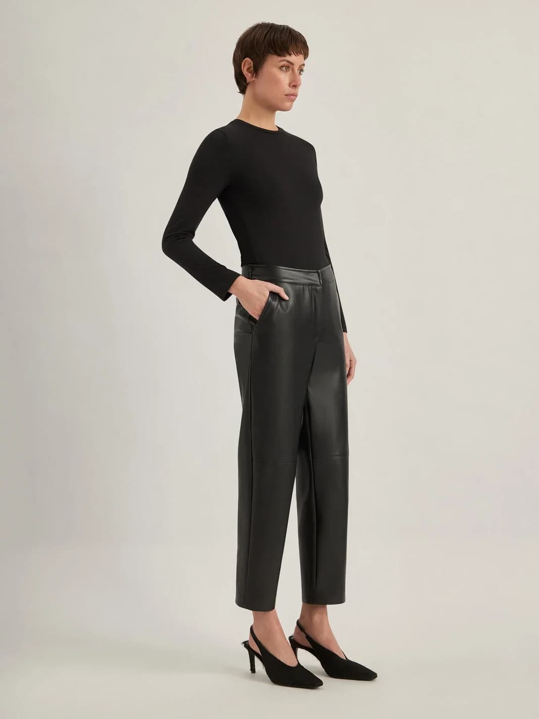Pantalon droit effet cuir, vue 3