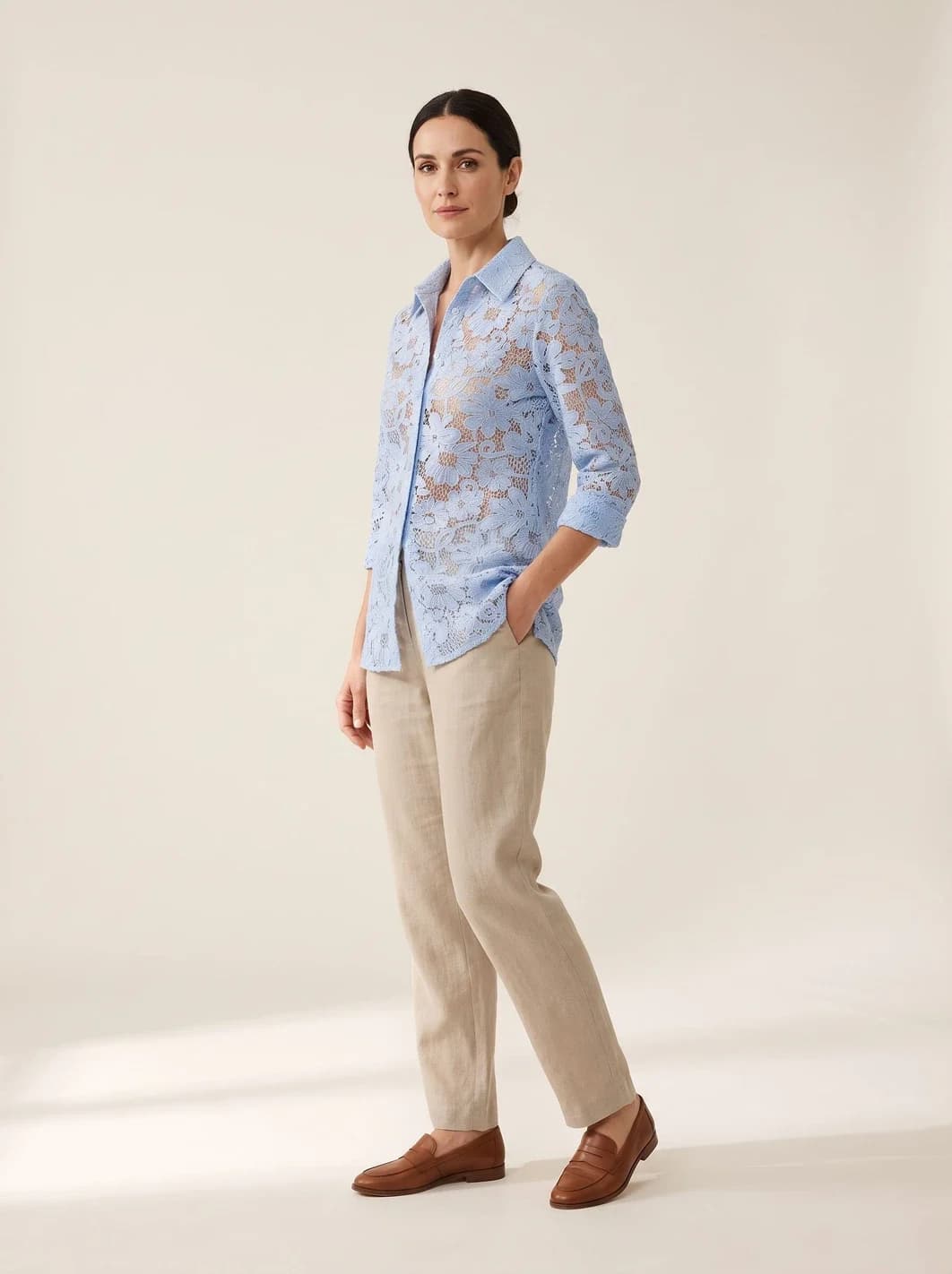 Chemise bleu ciel en dentelle guipure, vue 10