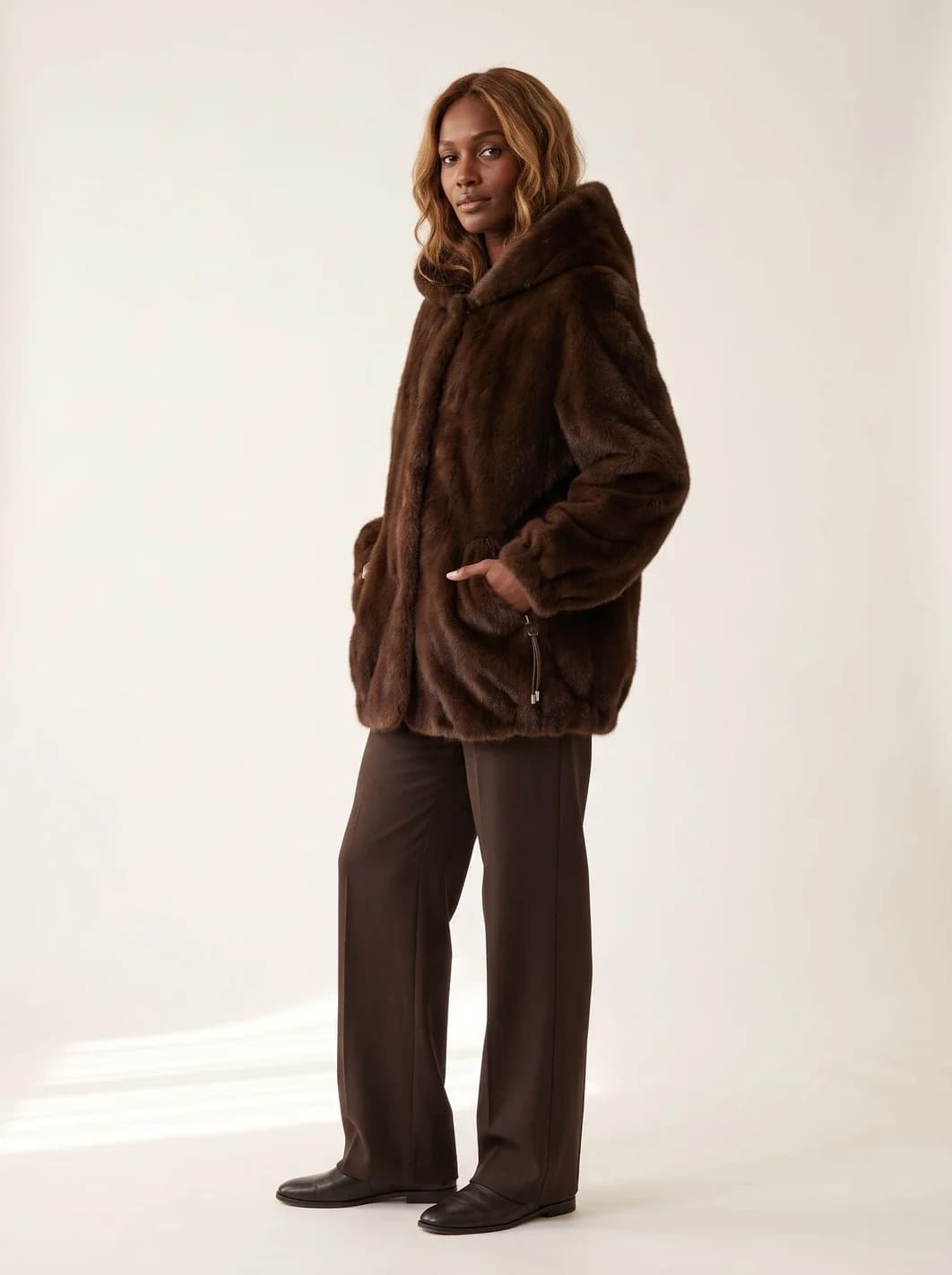 Manteau marron à capuche, fausse fourrure, vue 8