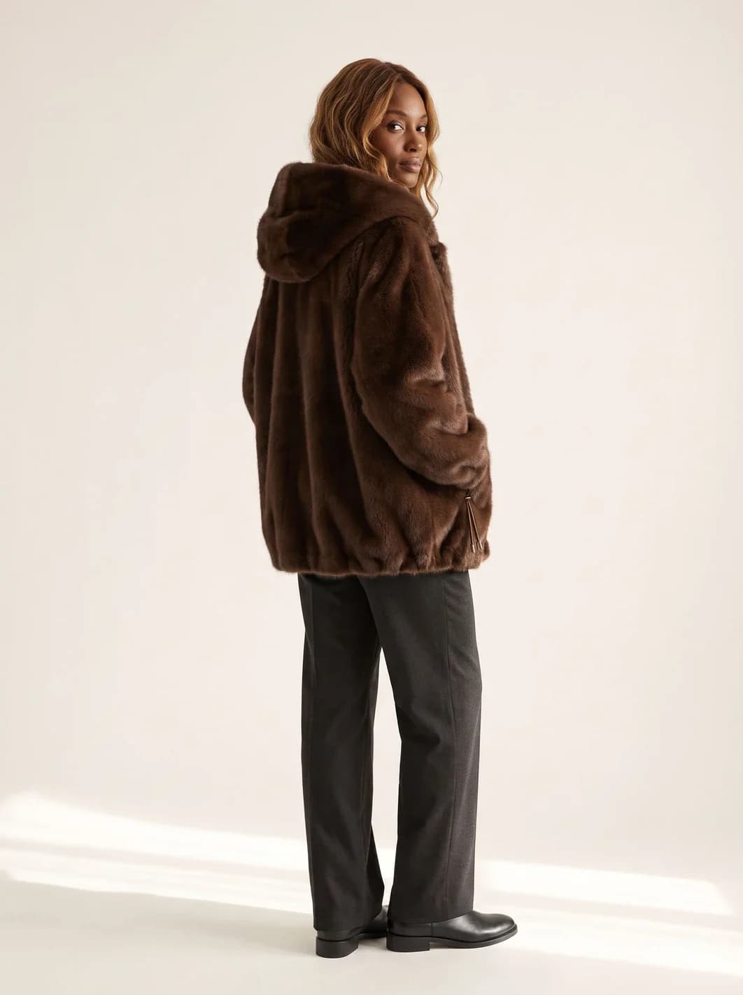 Manteau marron à capuche, fausse fourrure, vue 9