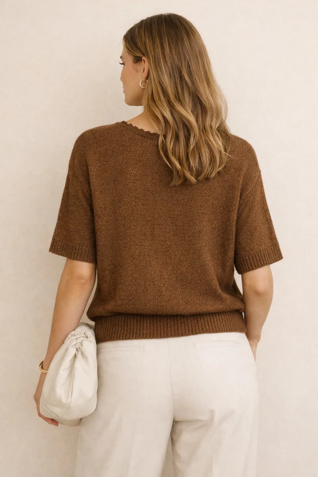 Pull cognac col V, manches courtes, vue 2