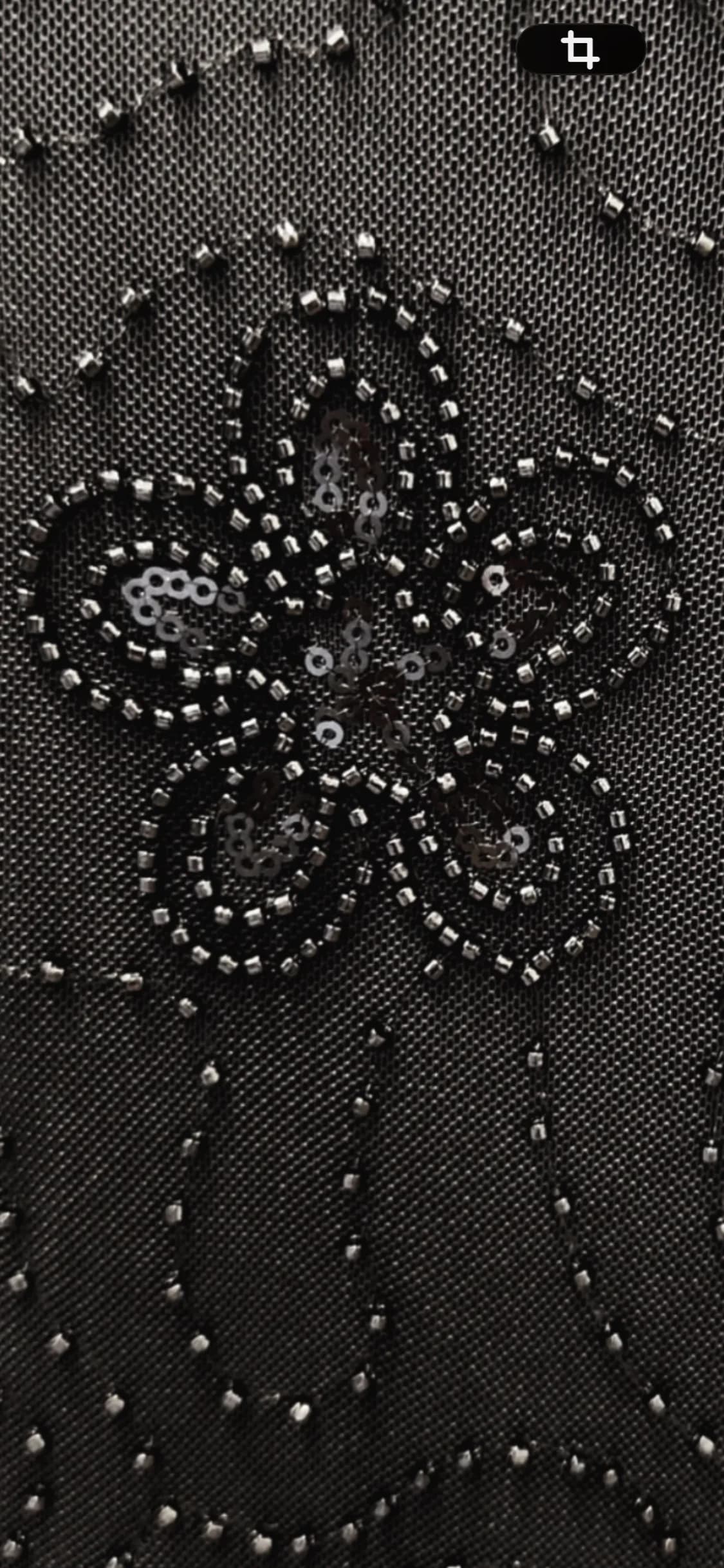 Robe longue noire brodée de sequins, vue 3